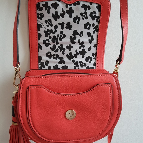 Rebecca Minkoff Suki Saddle Crossbody Tassel Bag - Picture 3 of 8